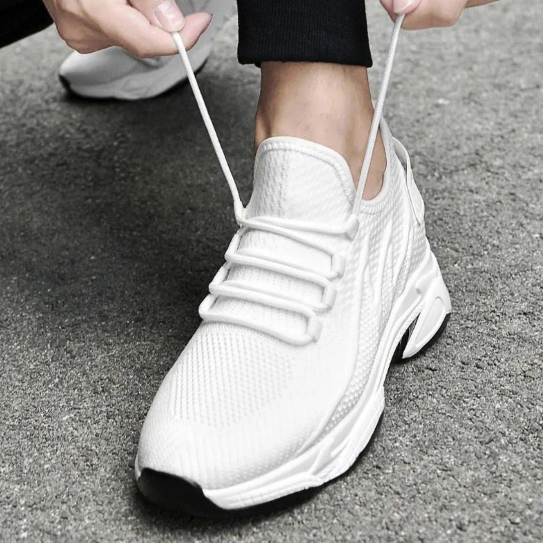 Sneakers I Mesh Som Andas Och Ger Okad Höjd