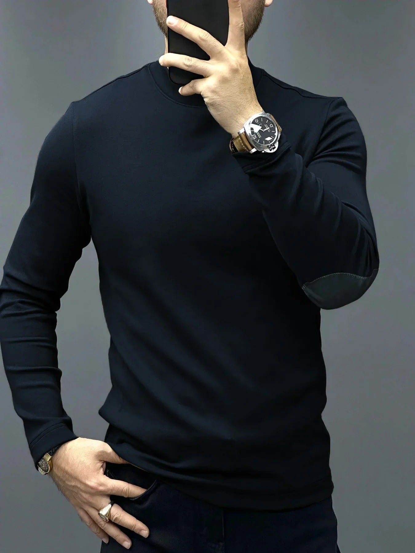 Figurnära Pullover