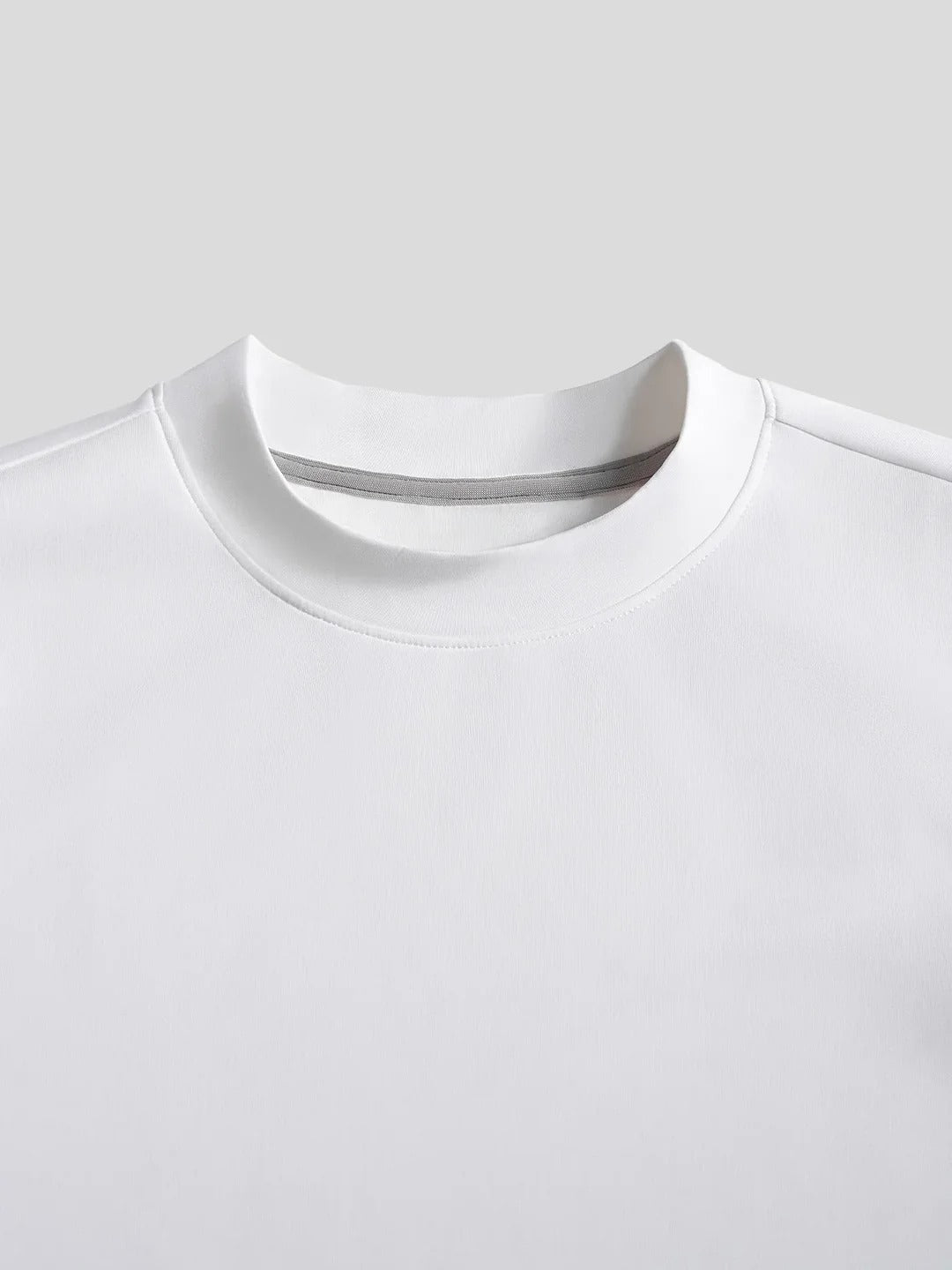 Figurnära Pullover
