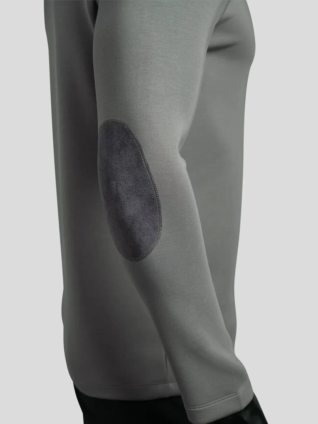 Figurnära Pullover
