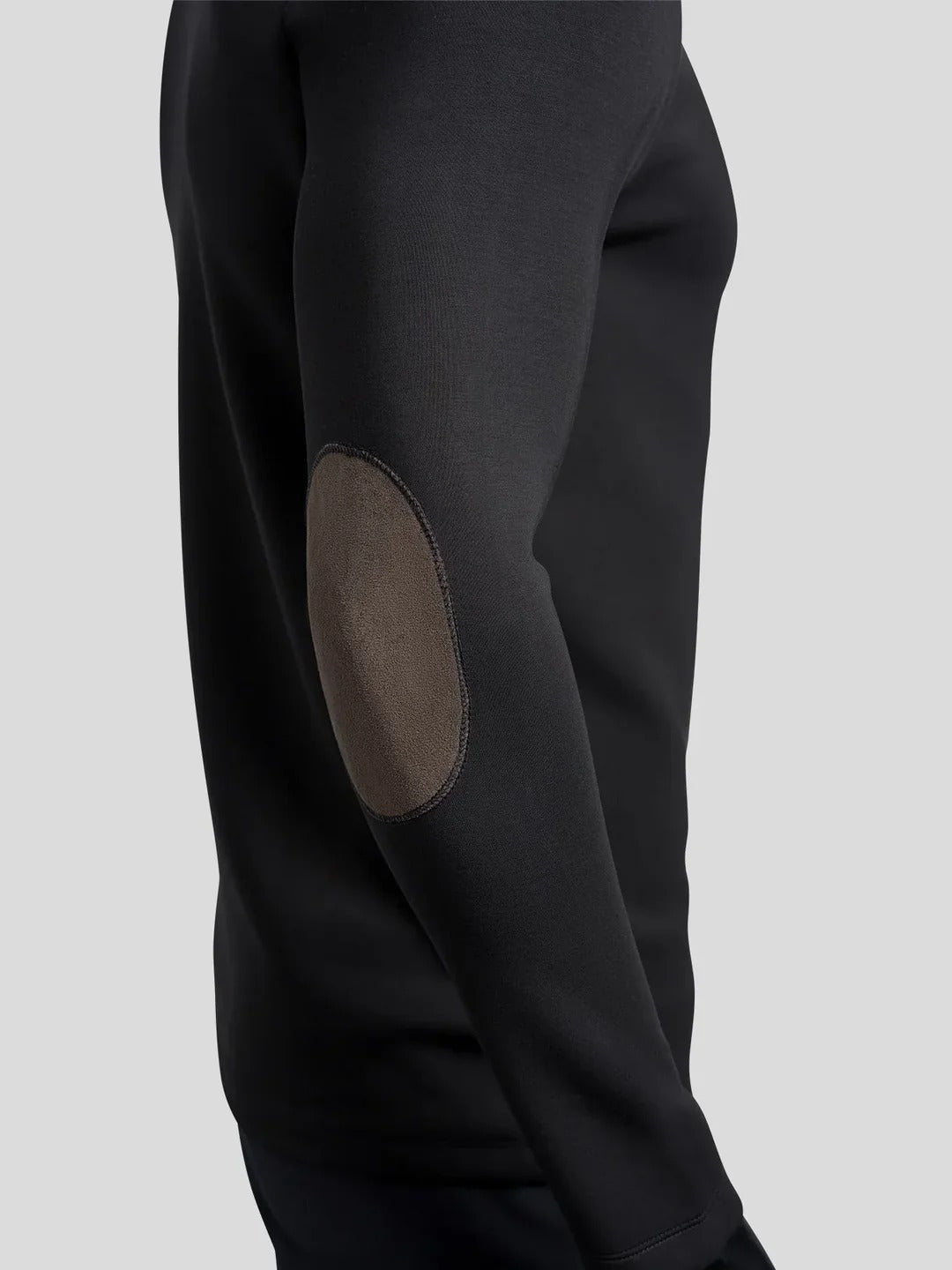 Figurnära Pullover