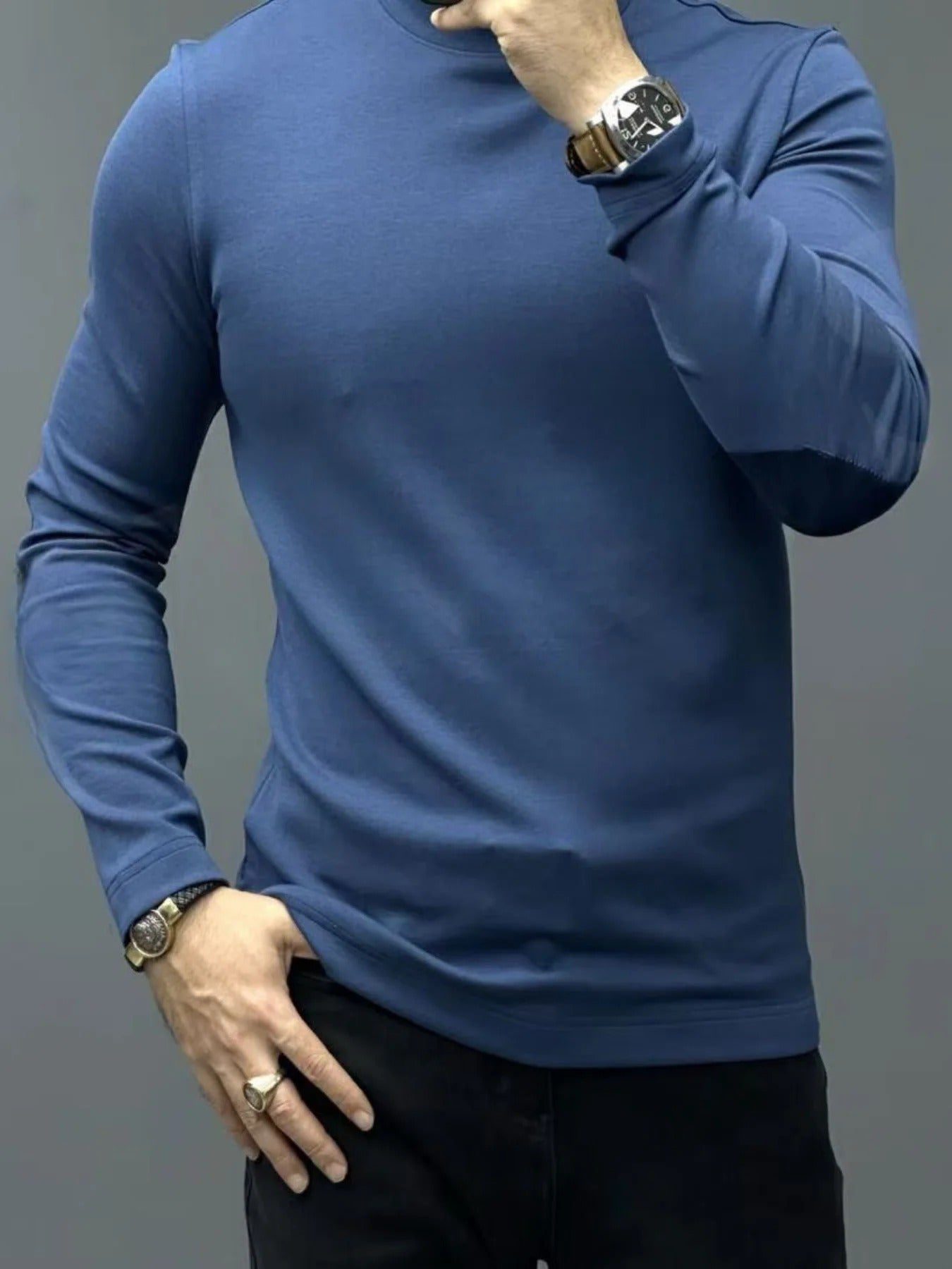 Figurnära Pullover