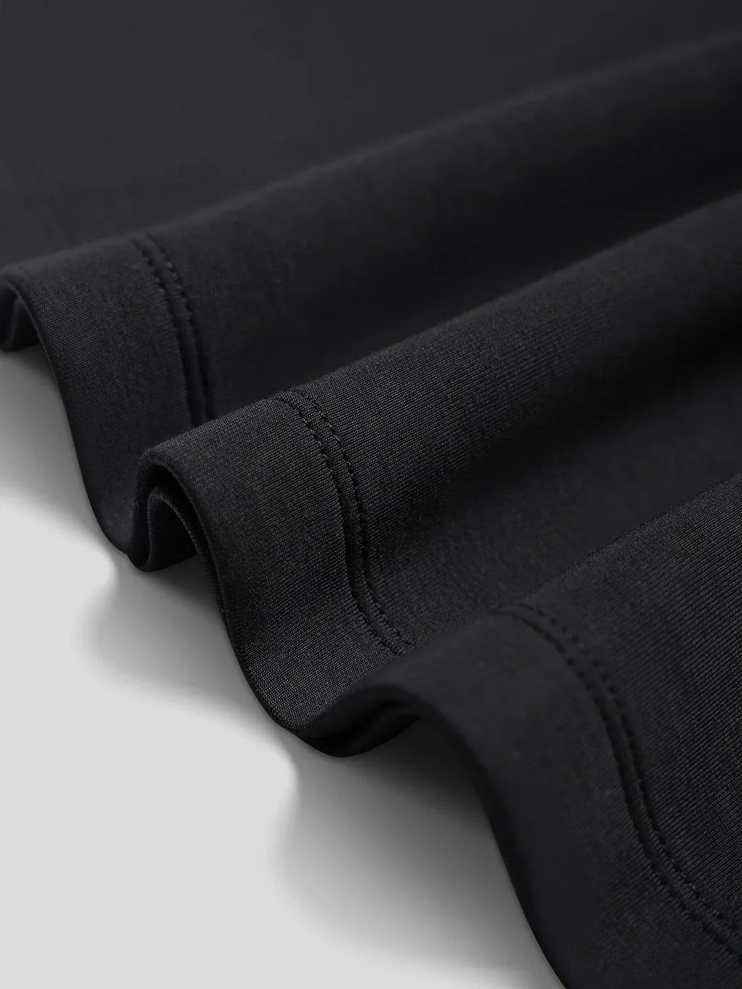 Figurnära Pullover